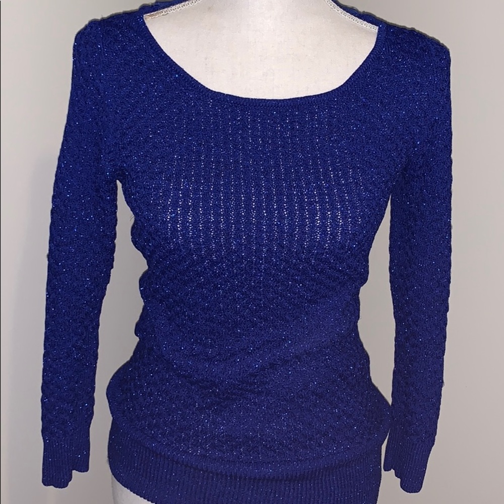 Bebe sweater with statement back